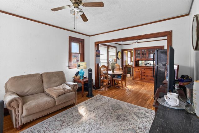 1461 7th Street W, Saint Paul, MN 55102