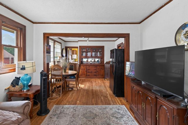 1461 7th Street W, Saint Paul, MN 55102