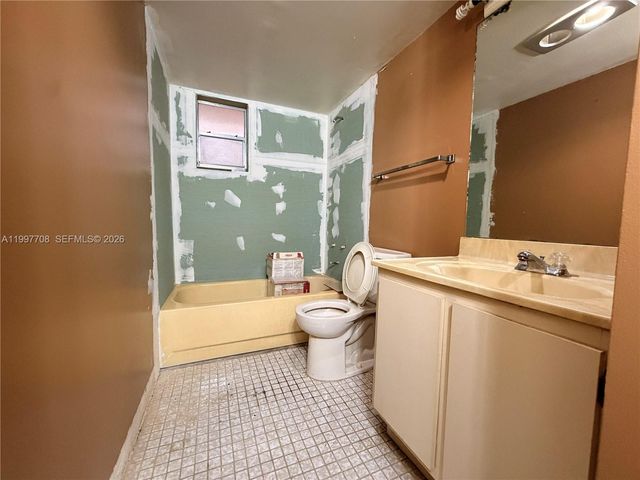 17000 NW 67th Ave 115, Hialeah, FL 33015