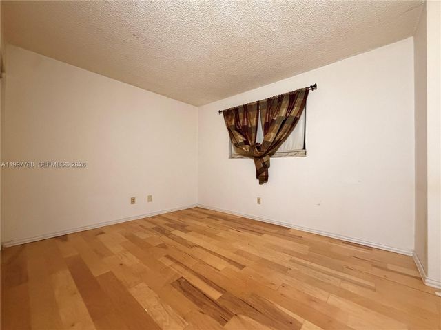 17000 NW 67th Ave 115, Hialeah, FL 33015