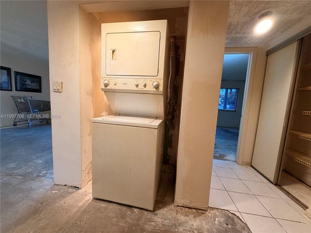 17000 NW 67th Ave 115, Hialeah, FL 33015