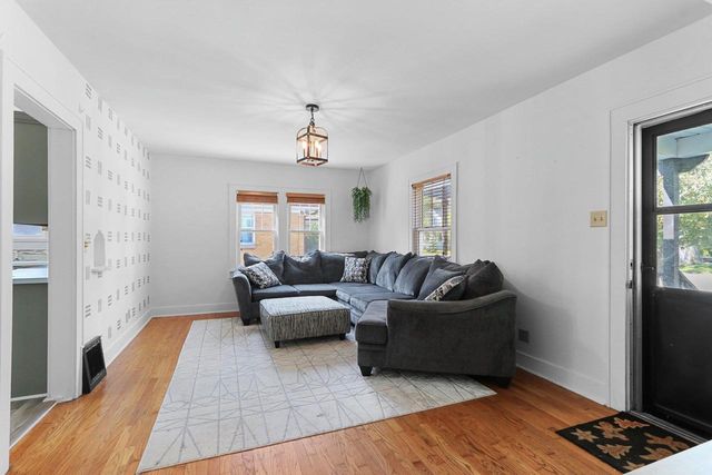 124 N ONEIDA STREET, Green Bay, WI 54303