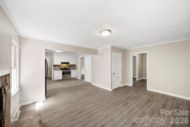 7001 Crossridge Road, Charlotte, NC 28214