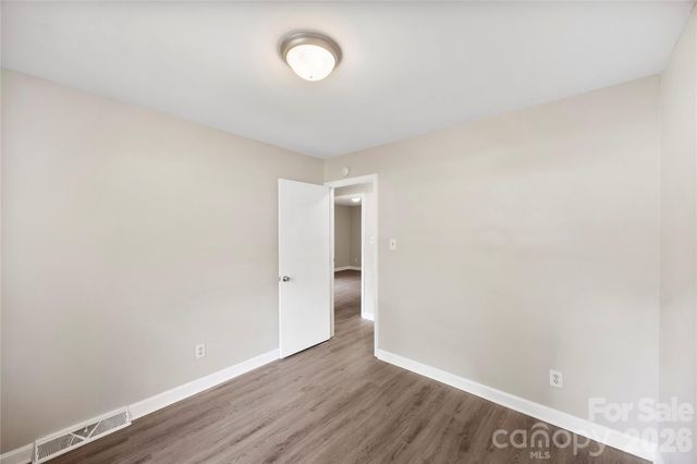 7001 Crossridge Road, Charlotte, NC 28214