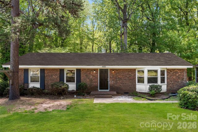 7001 Crossridge Road, Charlotte, NC 28214