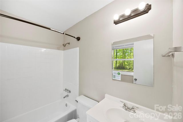 7001 Crossridge Road, Charlotte, NC 28214