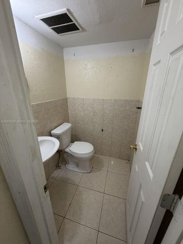 1419 NW 80th Ave F, Margate, FL 33063