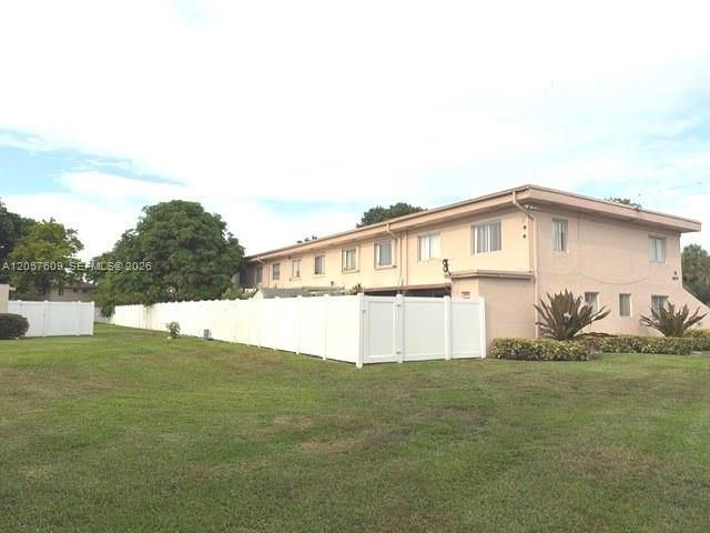 1419 NW 80th Ave F, Margate, FL 33063