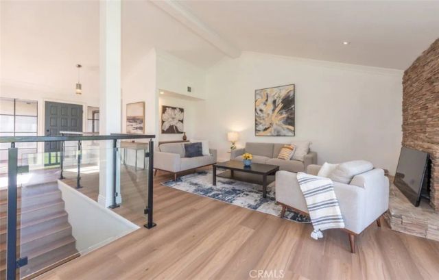 2 Flores, Irvine, CA 92612