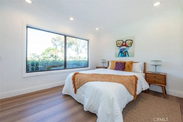 2 Flores, Irvine, CA 92612