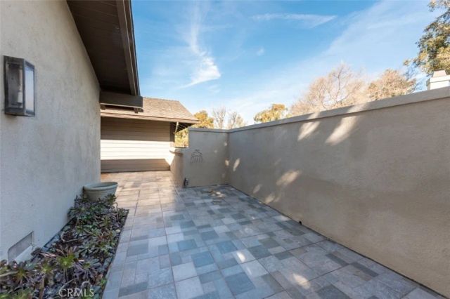 2 Flores, Irvine, CA 92612