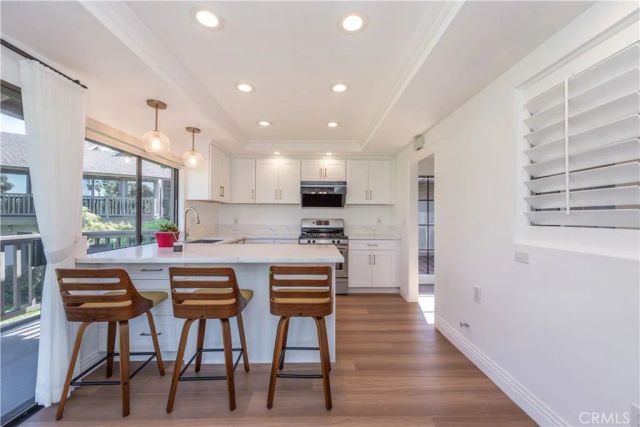 2 Flores, Irvine, CA 92612