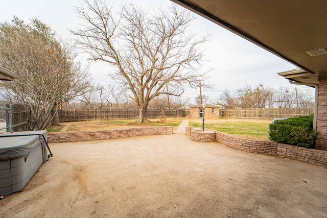 1506 W Elliott Street, Breckenridge, TX 76424