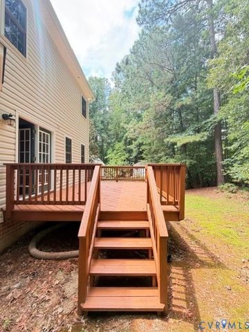 7918 Waterman Ln, Chesterfield, VA 23832