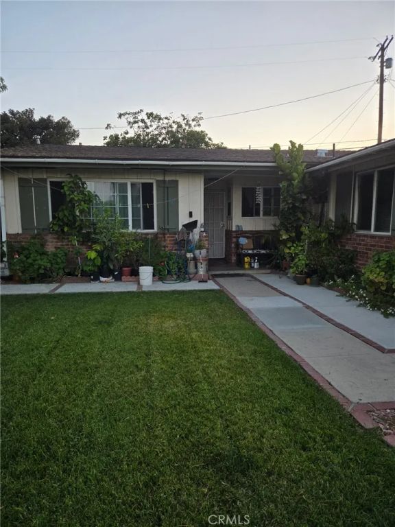 7827 Bakman, Los Angeles, CA 91352