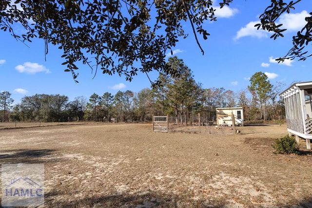 585 Brangus Lane, Collins, GA 30421