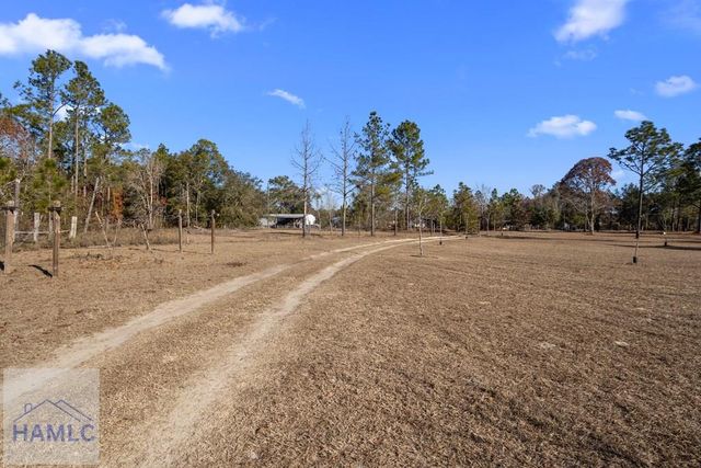 585 Brangus Lane, Collins, GA 30421