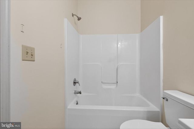 130 LEONARD LN, Harrisburg, PA 17111