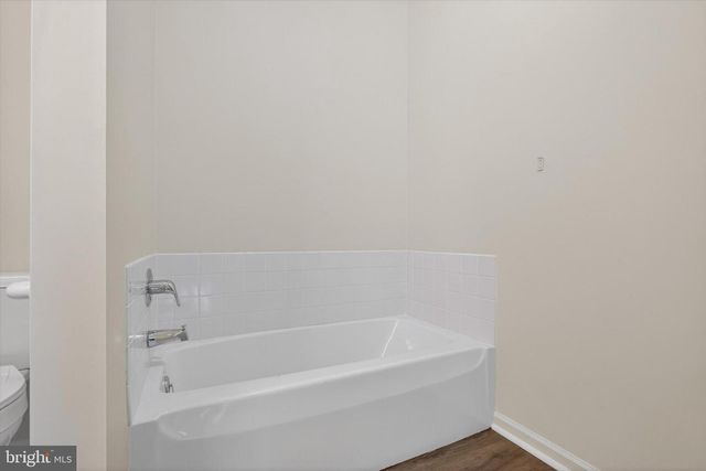 130 LEONARD LN, Harrisburg, PA 17111