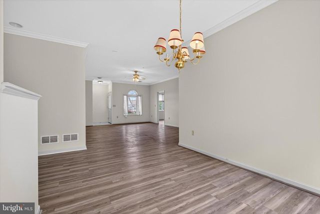 130 LEONARD LN, Harrisburg, PA 17111
