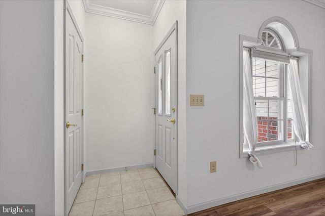 130 LEONARD LN, Harrisburg, PA 17111