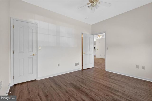 130 LEONARD LN, Harrisburg, PA 17111