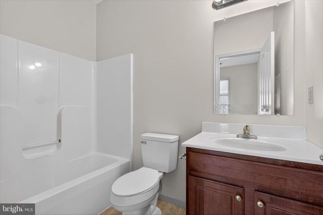 130 LEONARD LN, Harrisburg, PA 17111