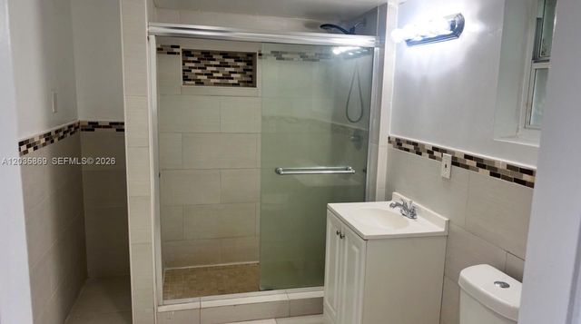 325 NW 56th St, Miami, FL 33127
