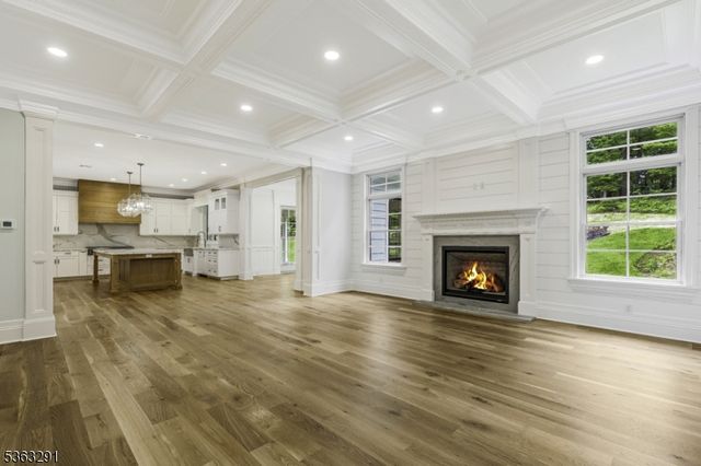 8 Cobblestone Ct, Warren Twp., NJ 07059