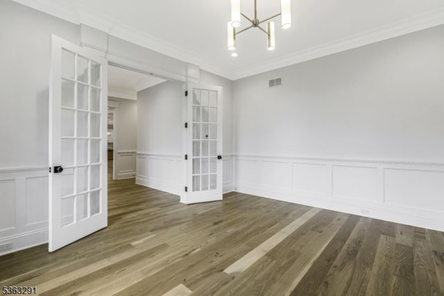 8 Cobblestone Ct, Warren Twp., NJ 07059