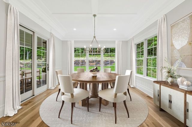 8 Cobblestone Ct, Warren Twp., NJ 07059