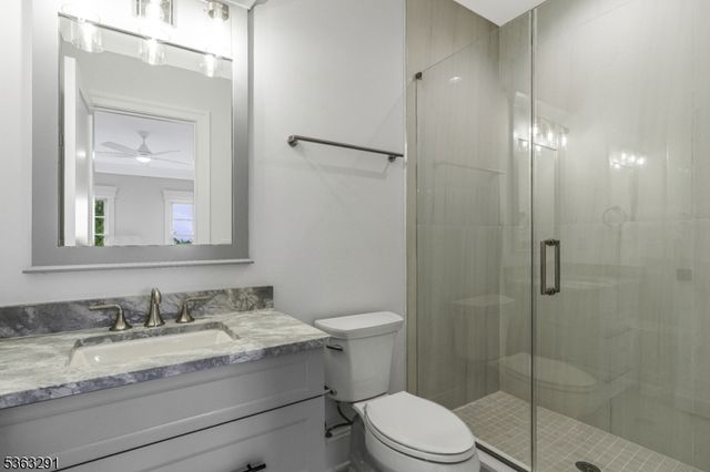 8 Cobblestone Ct, Warren Twp., NJ 07059