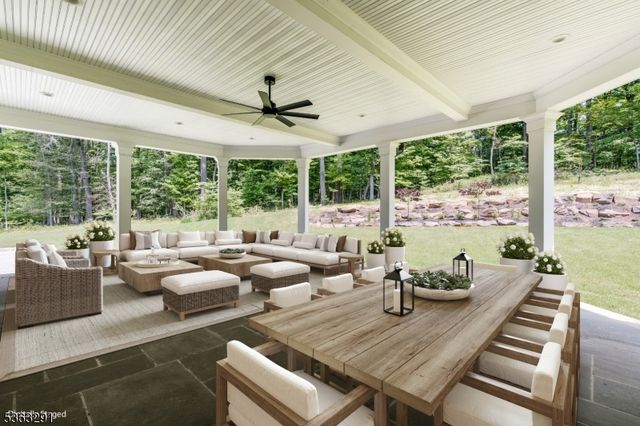 8 Cobblestone Ct, Warren Twp., NJ 07059