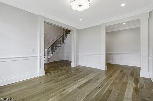 8 Cobblestone Ct, Warren Twp., NJ 07059