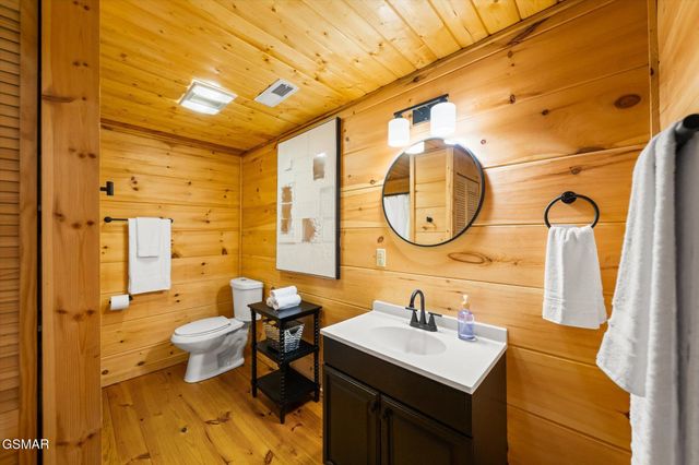 3616 Henry Town Road, Sevierville, TN 37876