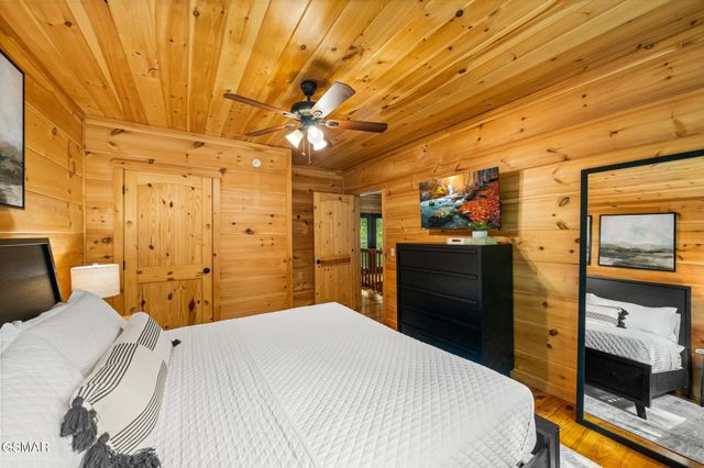 3616 Henry Town Road, Sevierville, TN 37876