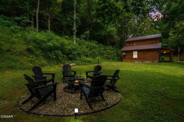 3616 Henry Town Road, Sevierville, TN 37876