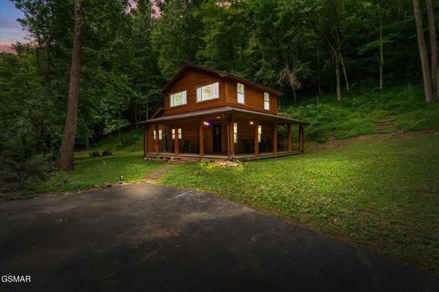 3616 Henry Town Road, Sevierville, TN 37876