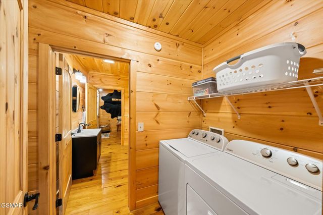 3616 Henry Town Road, Sevierville, TN 37876