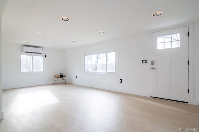 1732 Ulster Heights Road, Ellenville, NY 12428