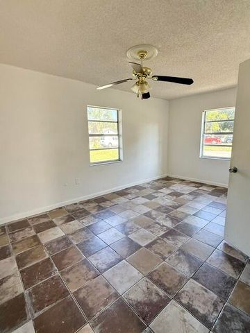 301 N 20th Street, Fort Pierce, FL 34950