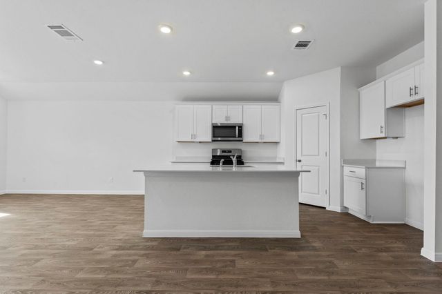 368 Denali DR, Kyle, TX 78640