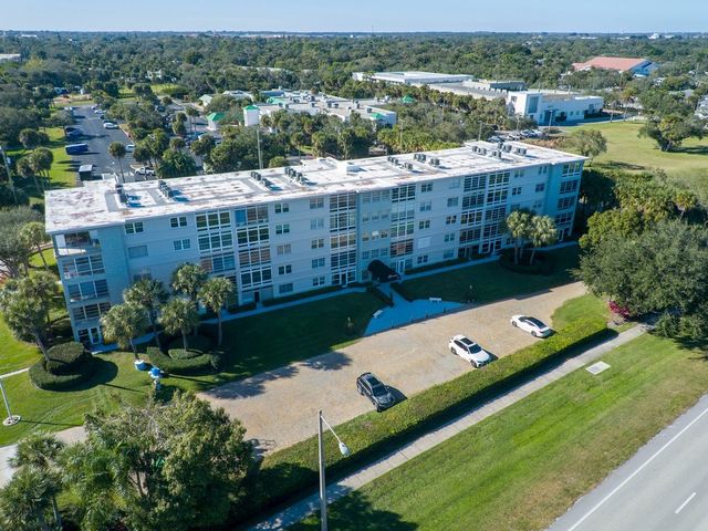 2333 Indian River Boulevard 506, Vero Beach, FL 32960