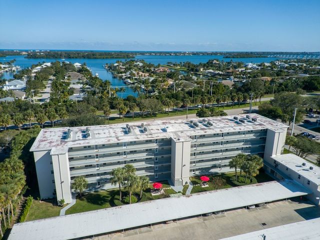 2333 Indian River Boulevard 506, Vero Beach, FL 32960
