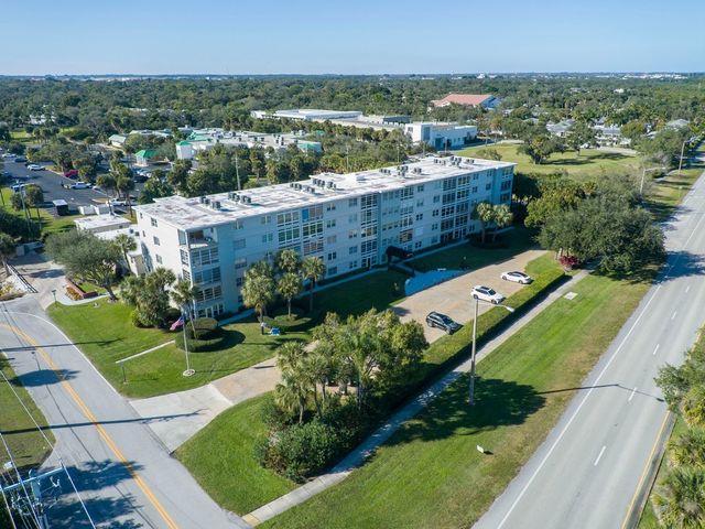 2333 Indian River Boulevard 506, Vero Beach, FL 32960