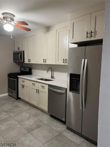 26 Clinton St 9, Belleville Twp., NJ 07109