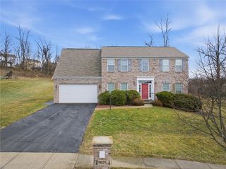 11621 Beacon Dr, North Huntingdon, PA 15642
