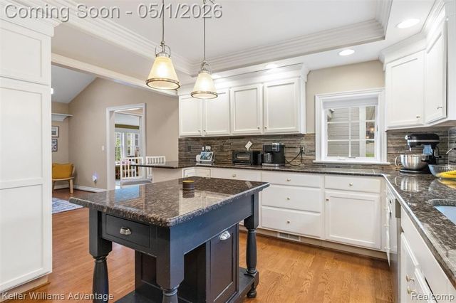 2630 Warner Drive, West Bloomfield, MI 48324