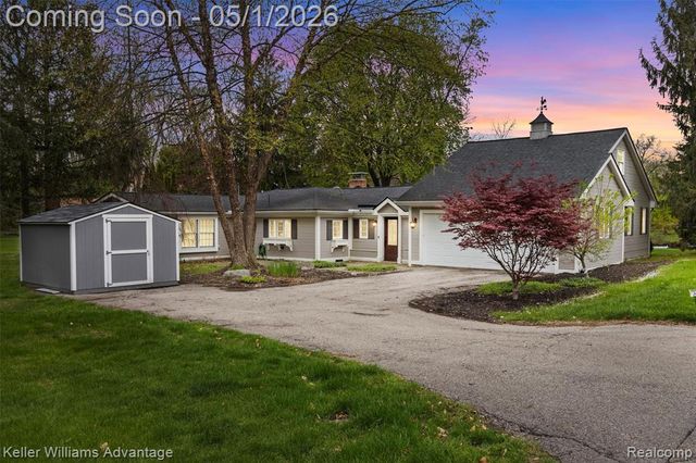 2630 Warner Drive, West Bloomfield, MI 48324