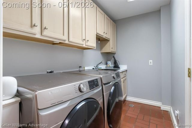 2630 Warner Drive, West Bloomfield, MI 48324